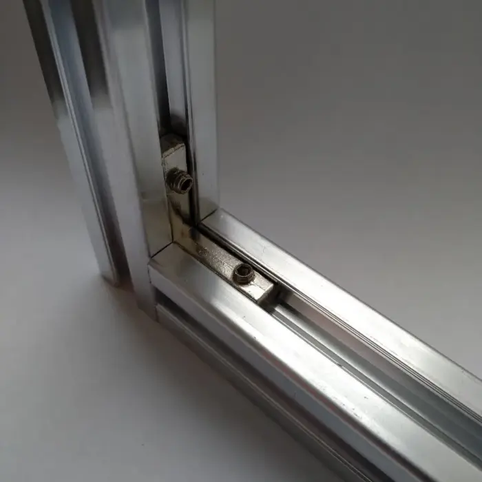 l-ygol-kronsht-3030-2